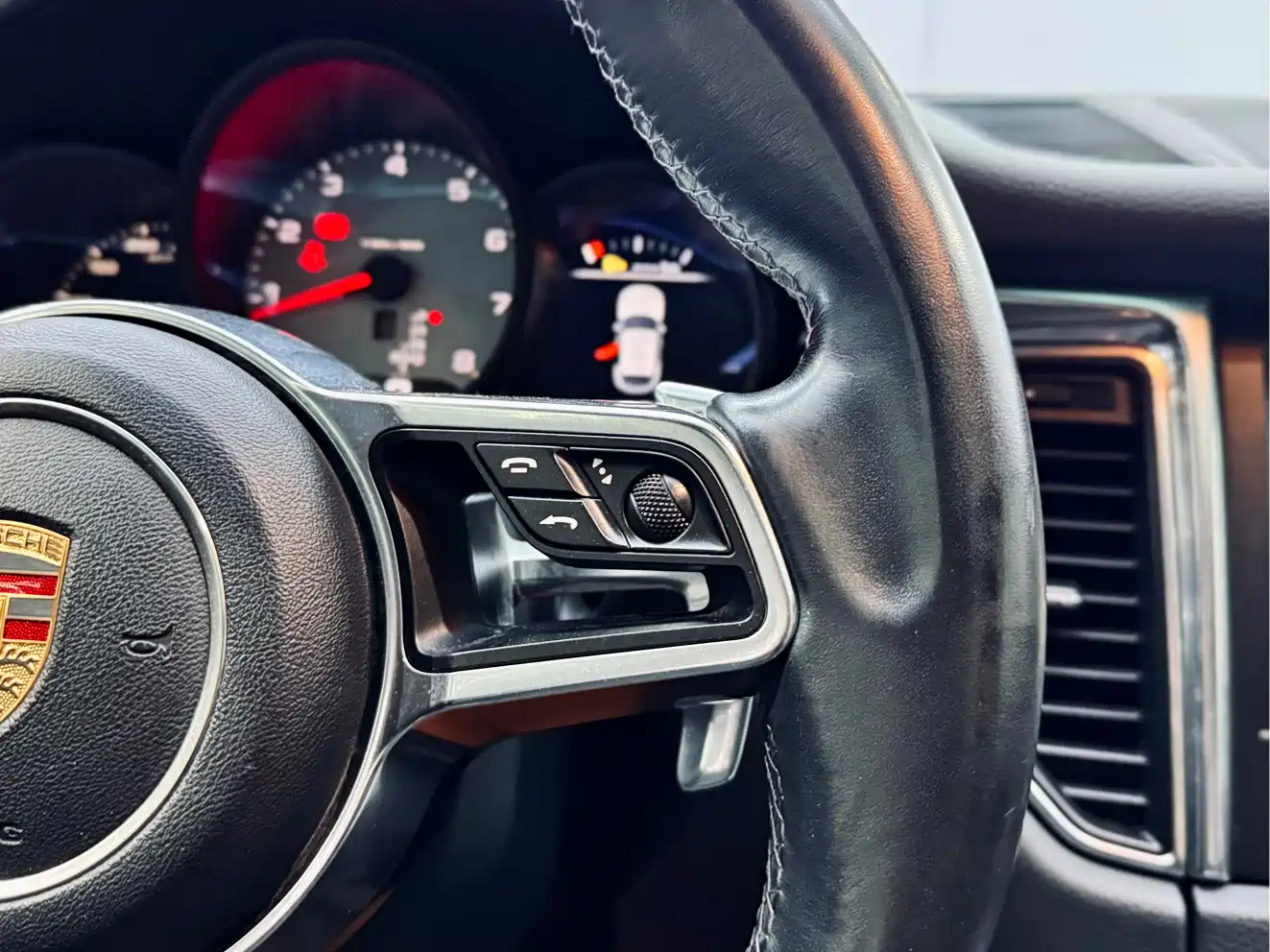 Porsche Macan 2016 Macan S 3.0T фото 20