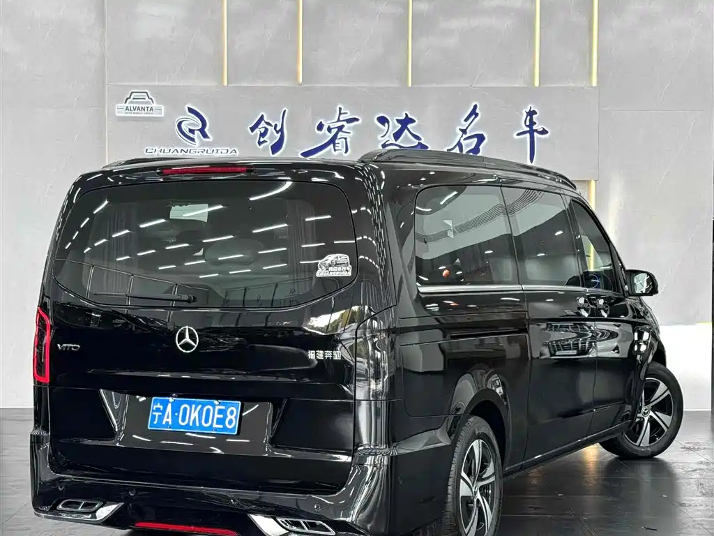 Mercedes-Benz Vito 2024 2.0T Business 7-Seater фото 3
