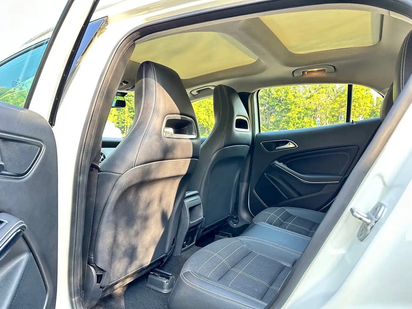 Mercedes-Benz GLA (Import) 2015 GLA 200 фото 5