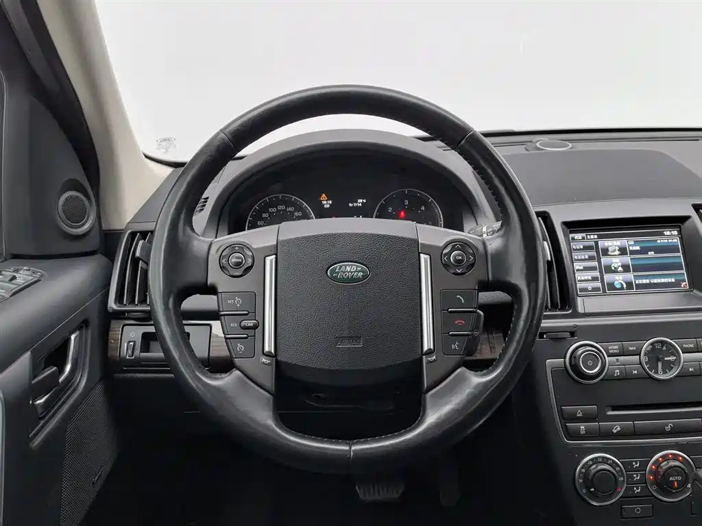Land Rover Freelander 2 2014 2.2T SD4 SE Diesel Edition фото 11