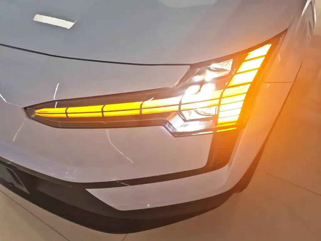 صورة 24 - Volvo EX30
