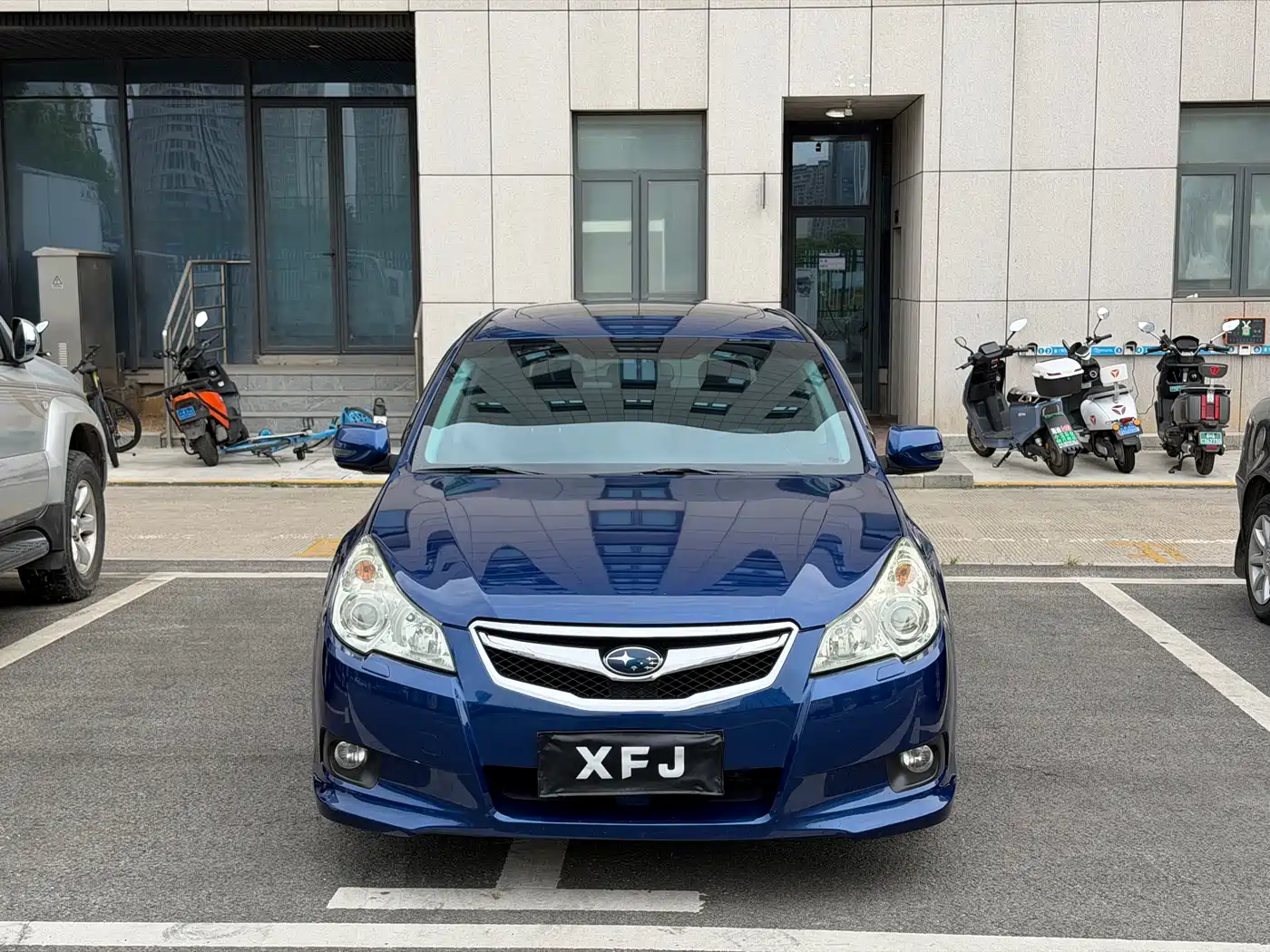 Subaru Legacy 2010 2.0i Luxury Wagon