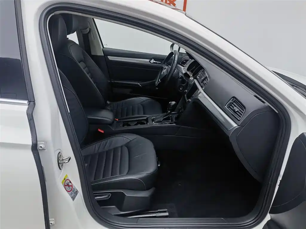 Volkswagen Lamando 2018 280TSI DSG Comfort Edition фото 23