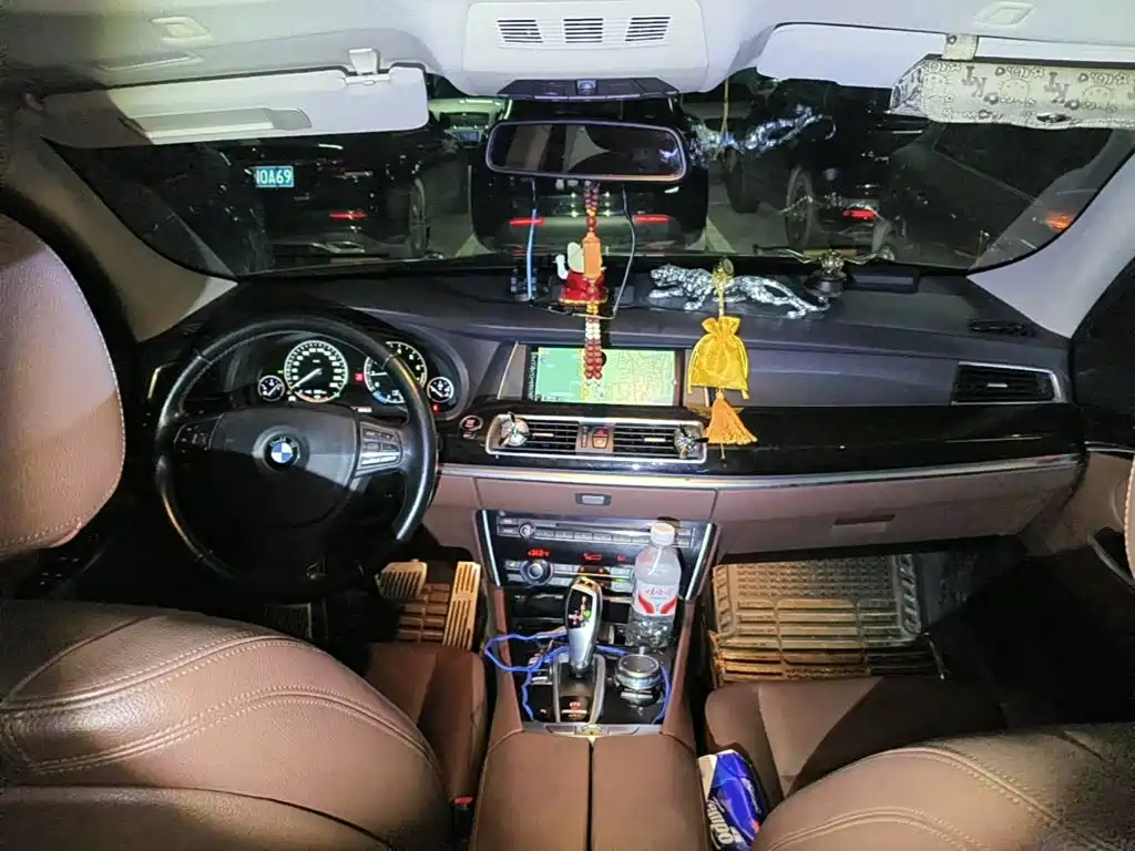 صورة 11 - BMW 5 Series GT