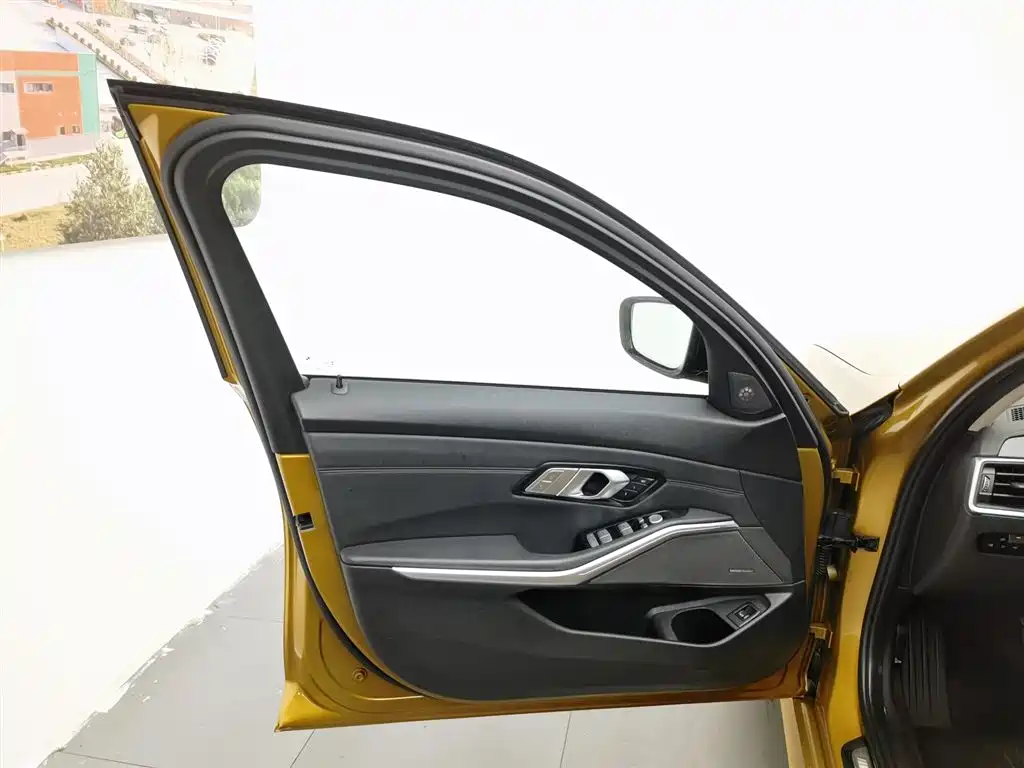 BMW 3 Series 2020 325Li M Sport Black Night Package фото 8