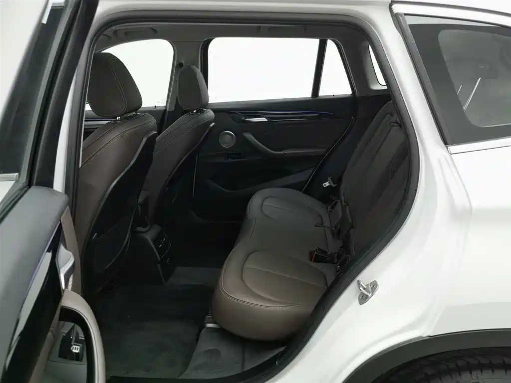 BMW X1 2021 sDrive20Li Exclusive фото 15