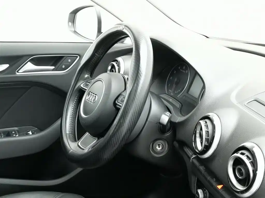 Audi A3 2016 Sportback 35 TFSI Style фото 22