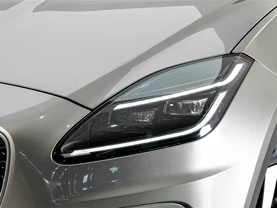 Jaguar E-PACE 2023 2024 Progressive Sport Edition R-DYNAMIC S