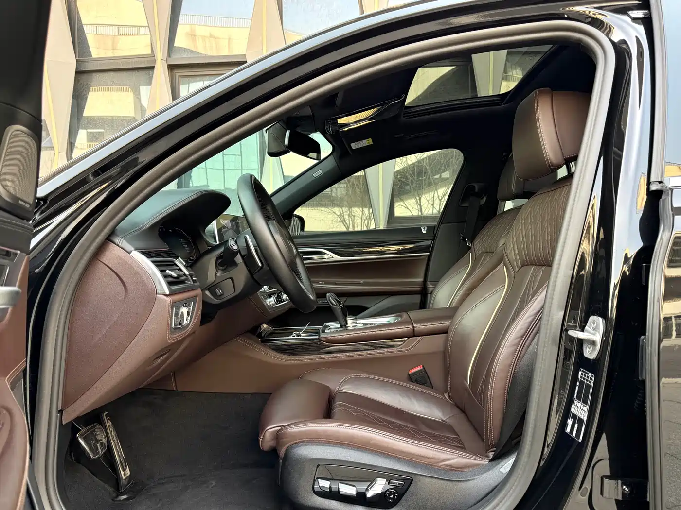 BMW 7 Series 2021 Model 730Li M Sport Package фото 5