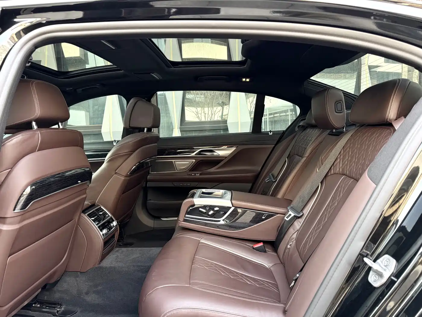 BMW 7 Series 2021 Model 730Li M Sport Package фото 15