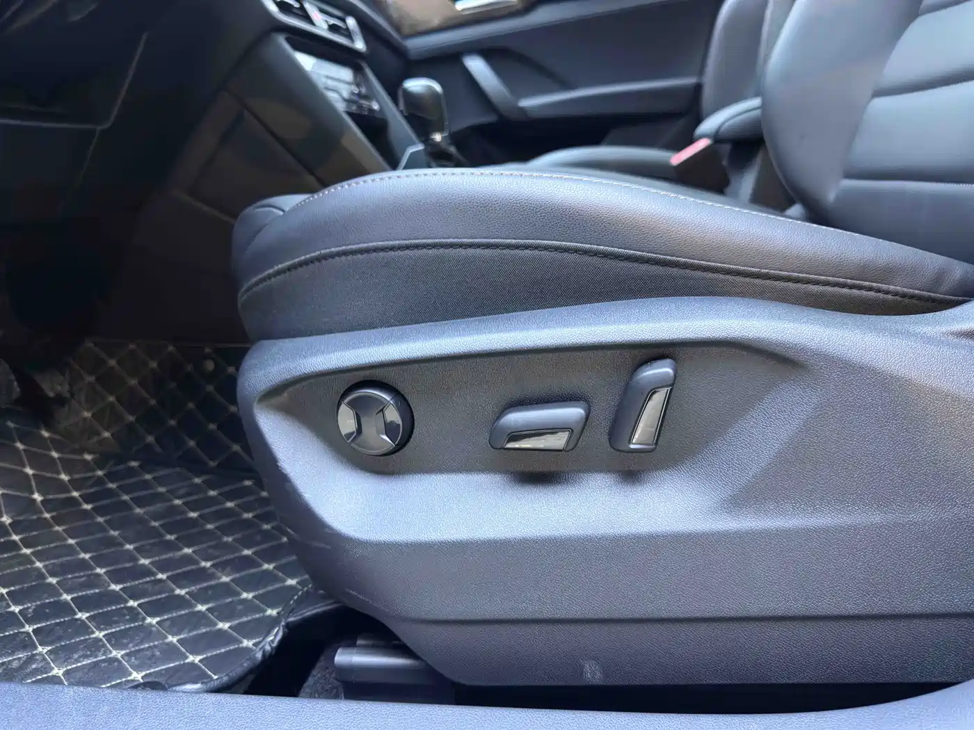 Volkswagen Tharu 2022 280TSI 2WD Comfort фото 22