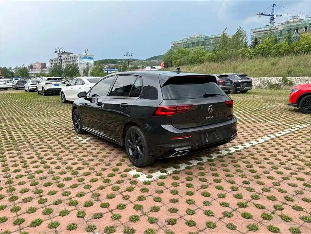 Volkswagen Golf 2021 280TSI DSG R-Line фото 6