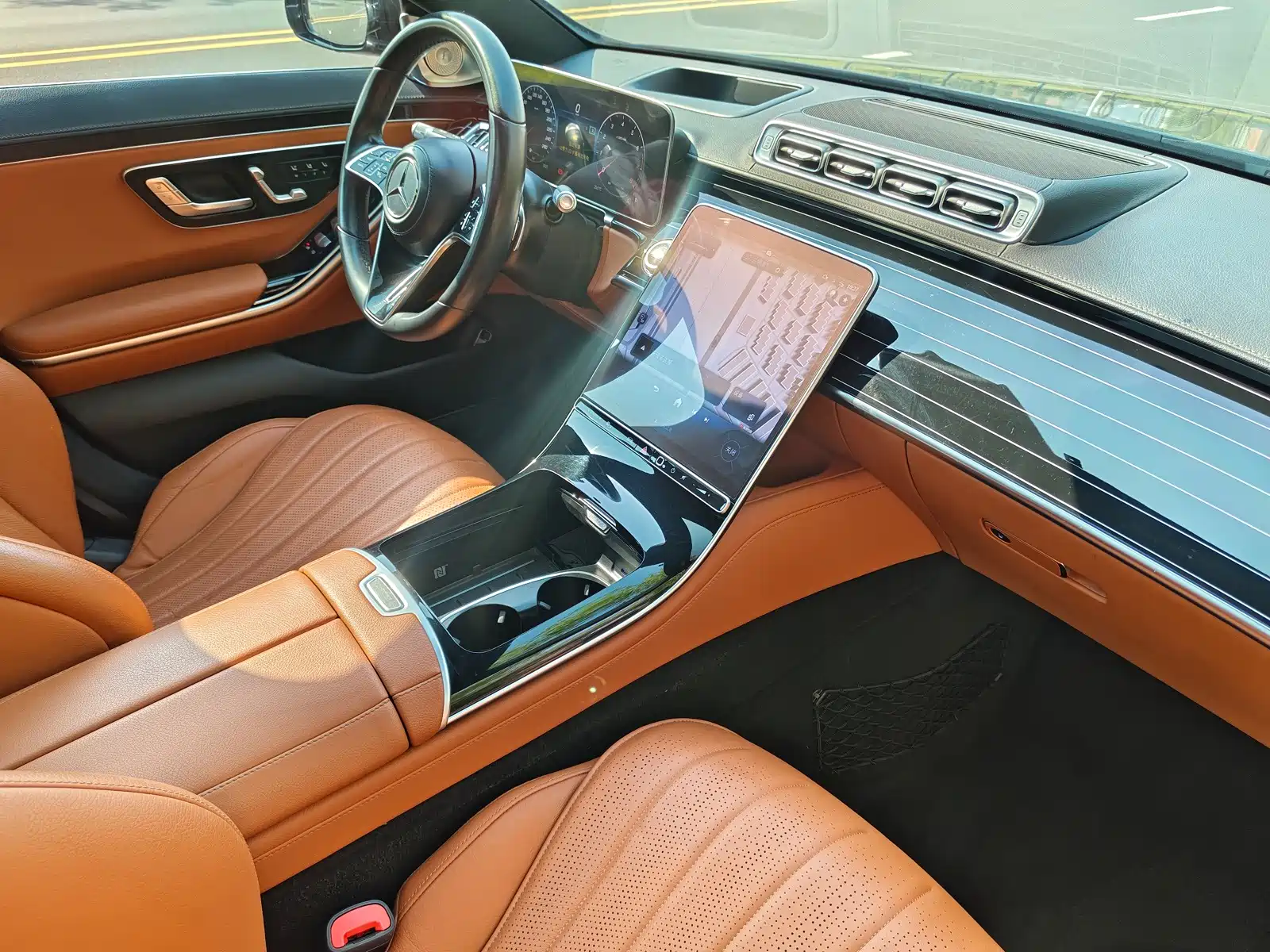 Photo 33 - Mercedes-Benz S-Class