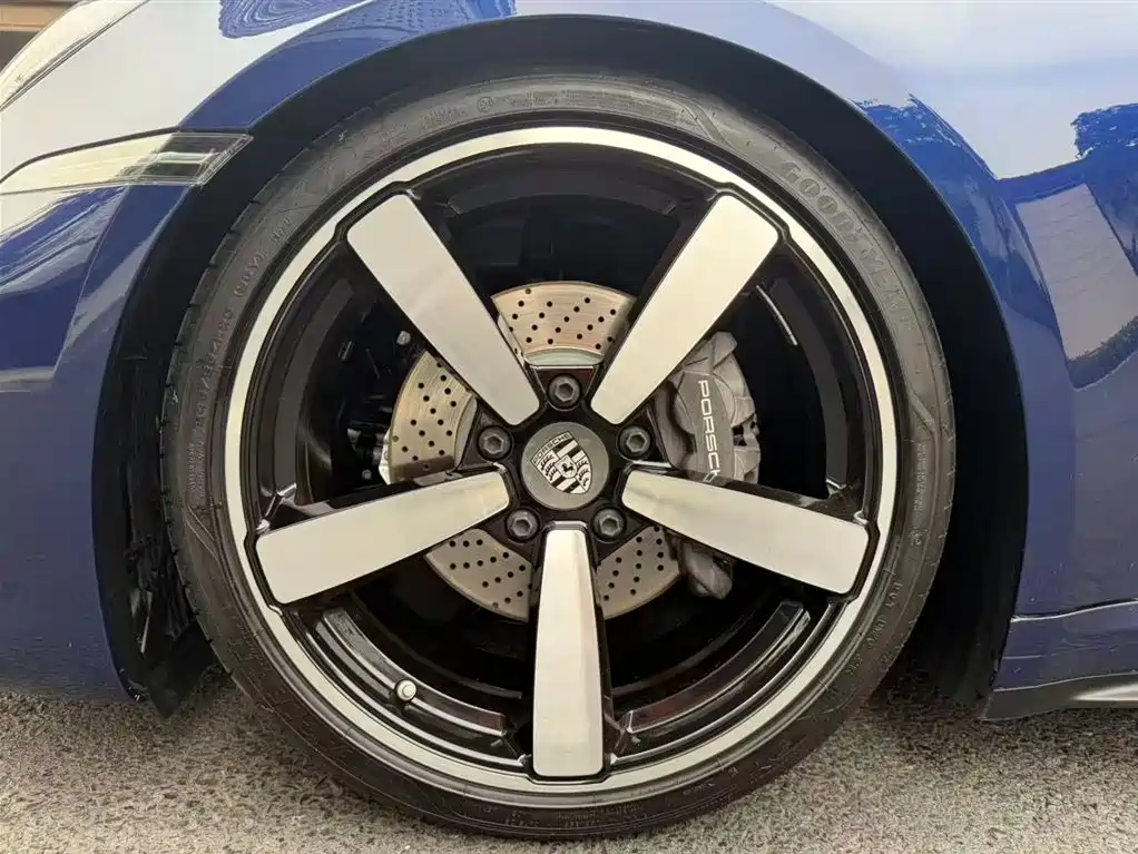 Porsche 911 2023 Carrera 3.0T фото 14