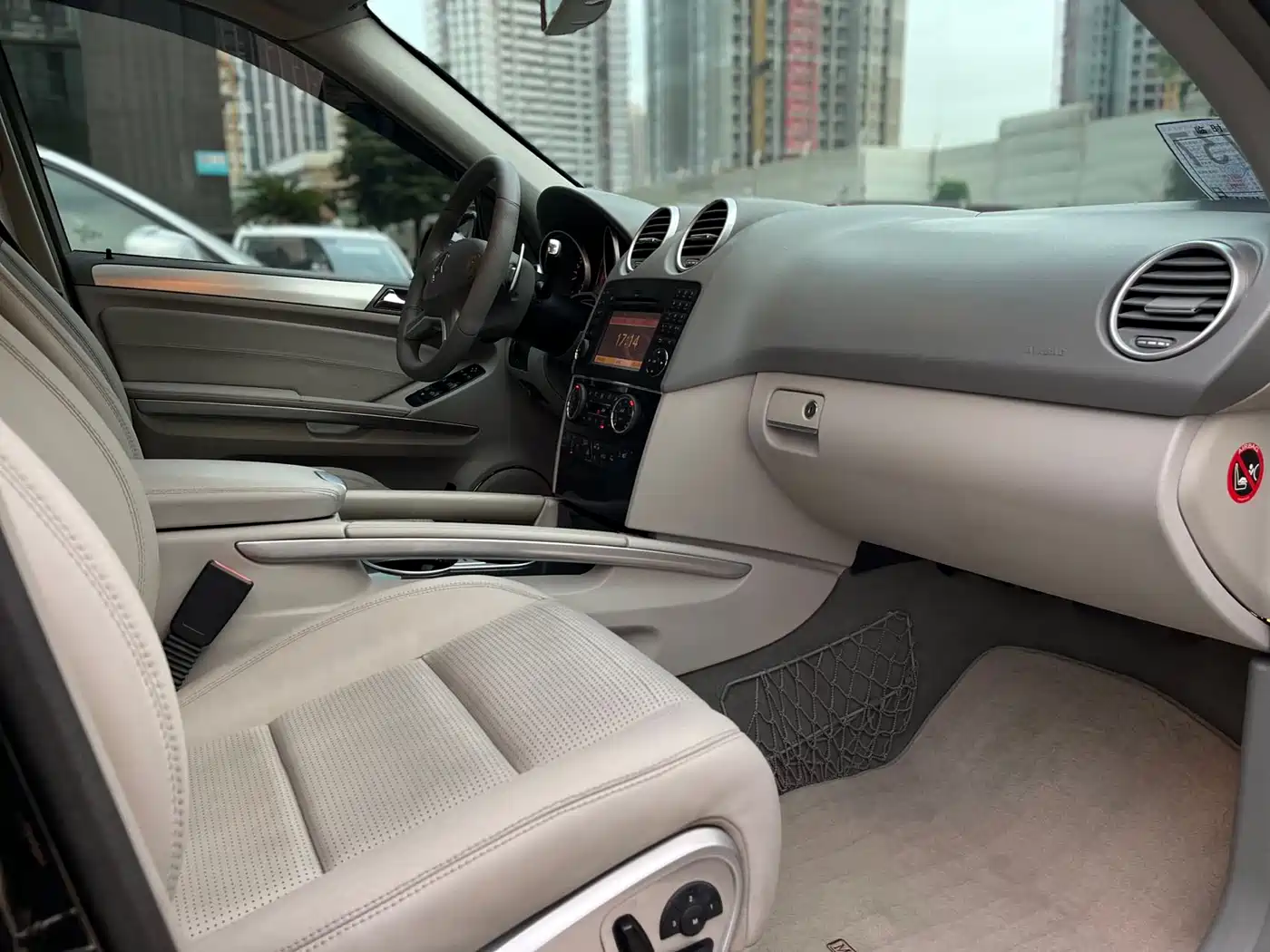 Mercedes-Benz M-Class AMG 2011 AMG ML 63 фото 6