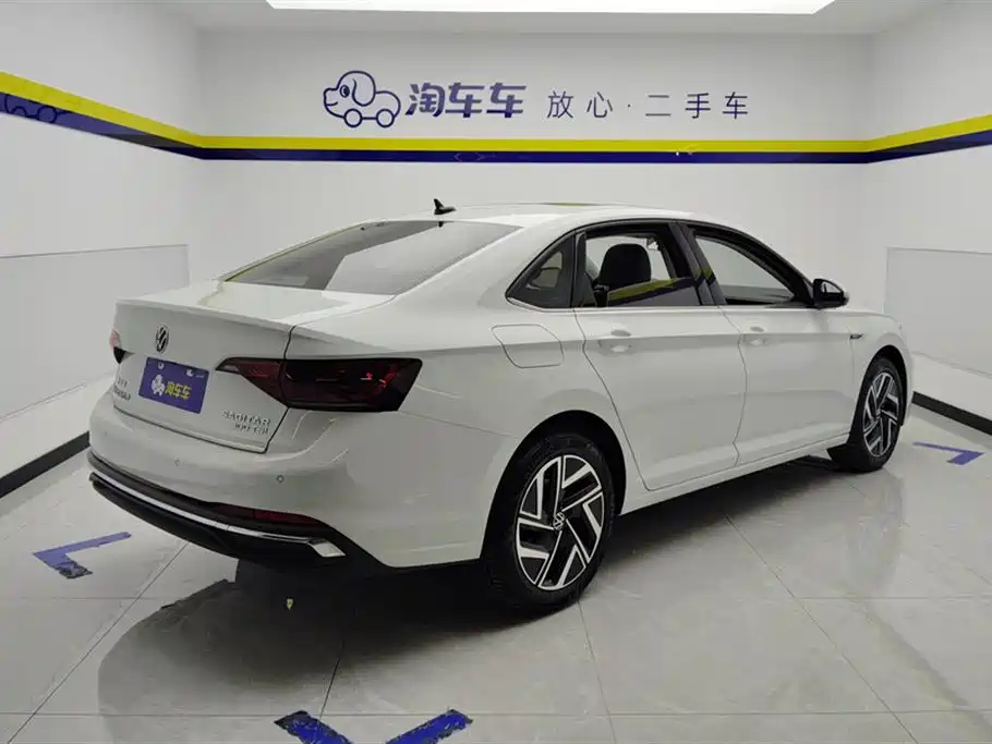 Volkswagen Sagitar 2024 300TSI DSG Flying Edition фото 3