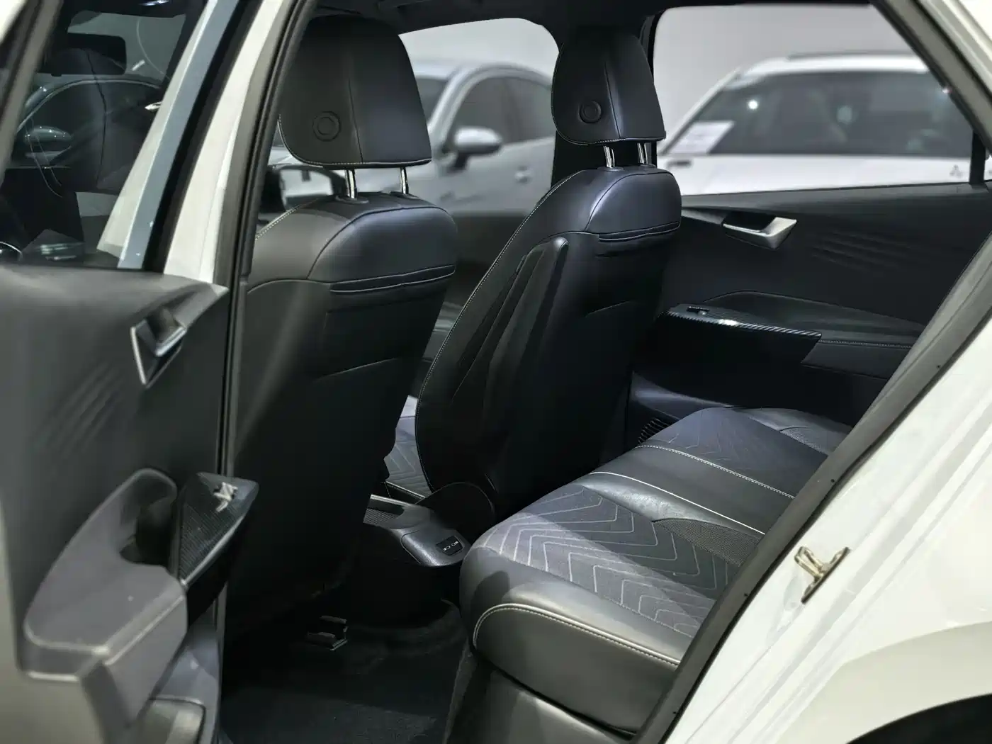 Volkswagen ID.3 2023 Pure Smart Edition фото 9