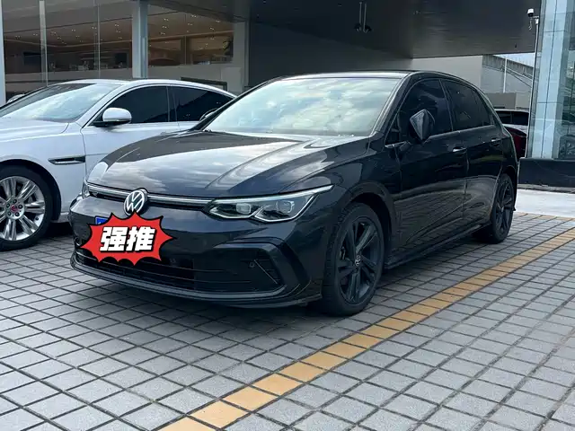 Volkswagen Golf 2021