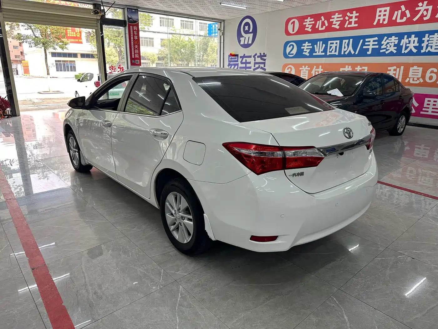 Toyota Corolla 2014 1.6L CVT GL фото 7
