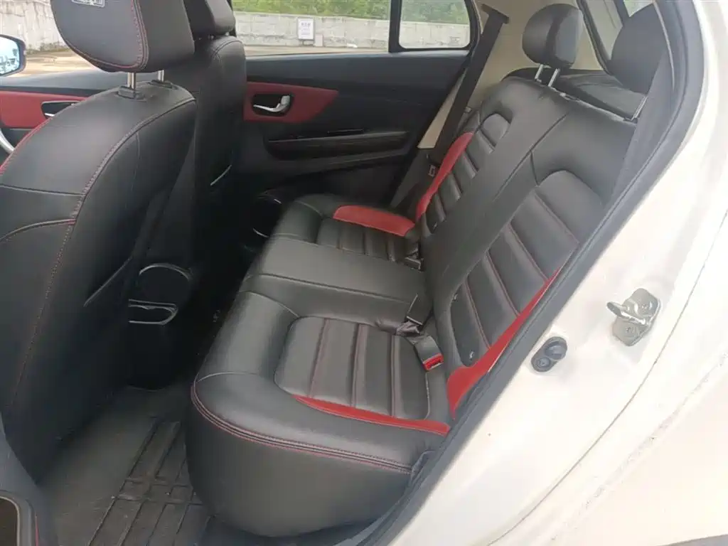 Haval H1 2016 Blue Label 1.5L Manual Luxury фото 17