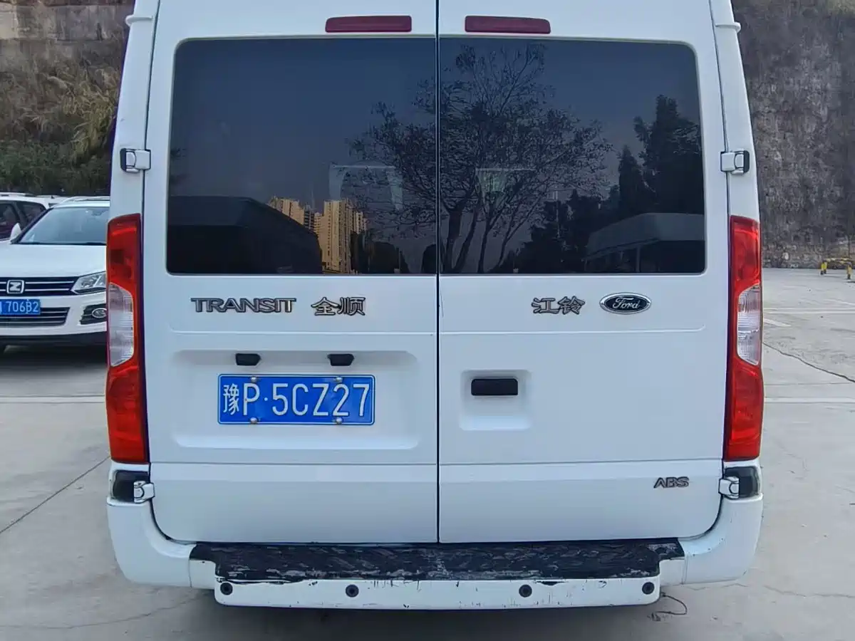 Ford New Generation Transit 2017 2016 Model 2.2T Short Wheelbase 6-Seater Mid-Roof Multi-Purpose Vehicle
