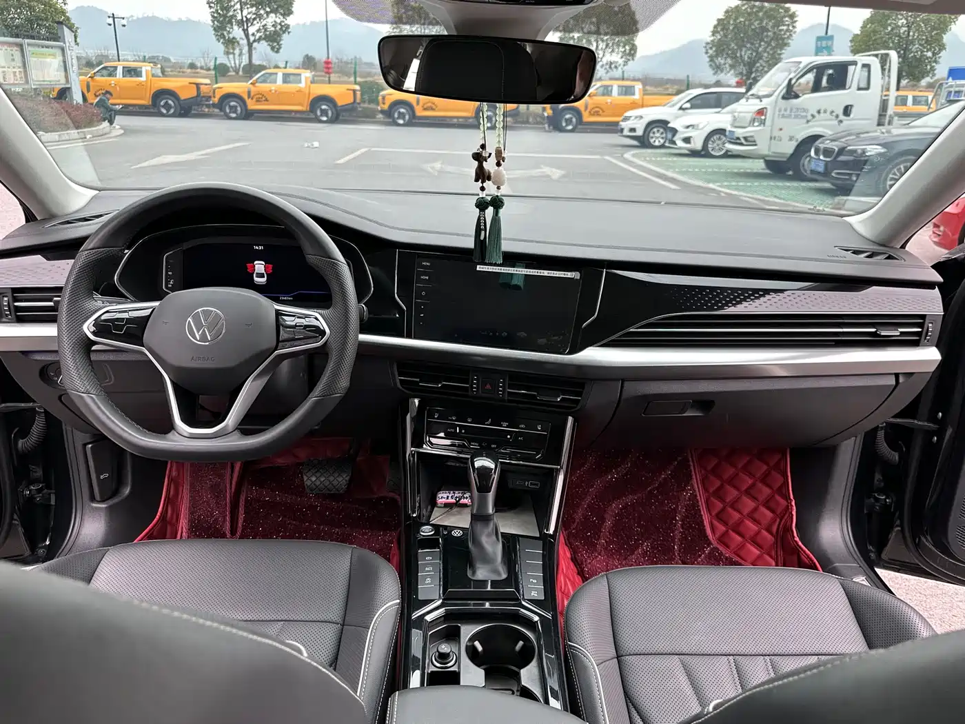 Volkswagen Passat 2024 380TSI Starlight Luxury Edition фото 6