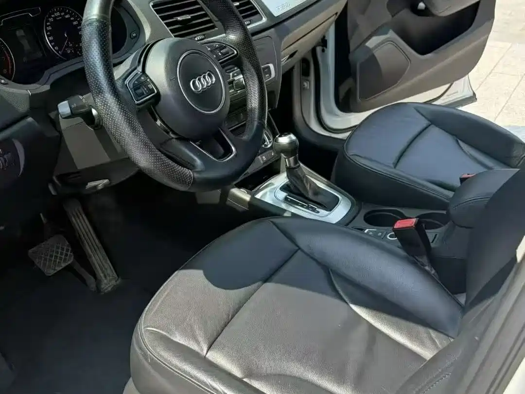 Audi Q3 2015 35 TFSI quattro Technology фото 8