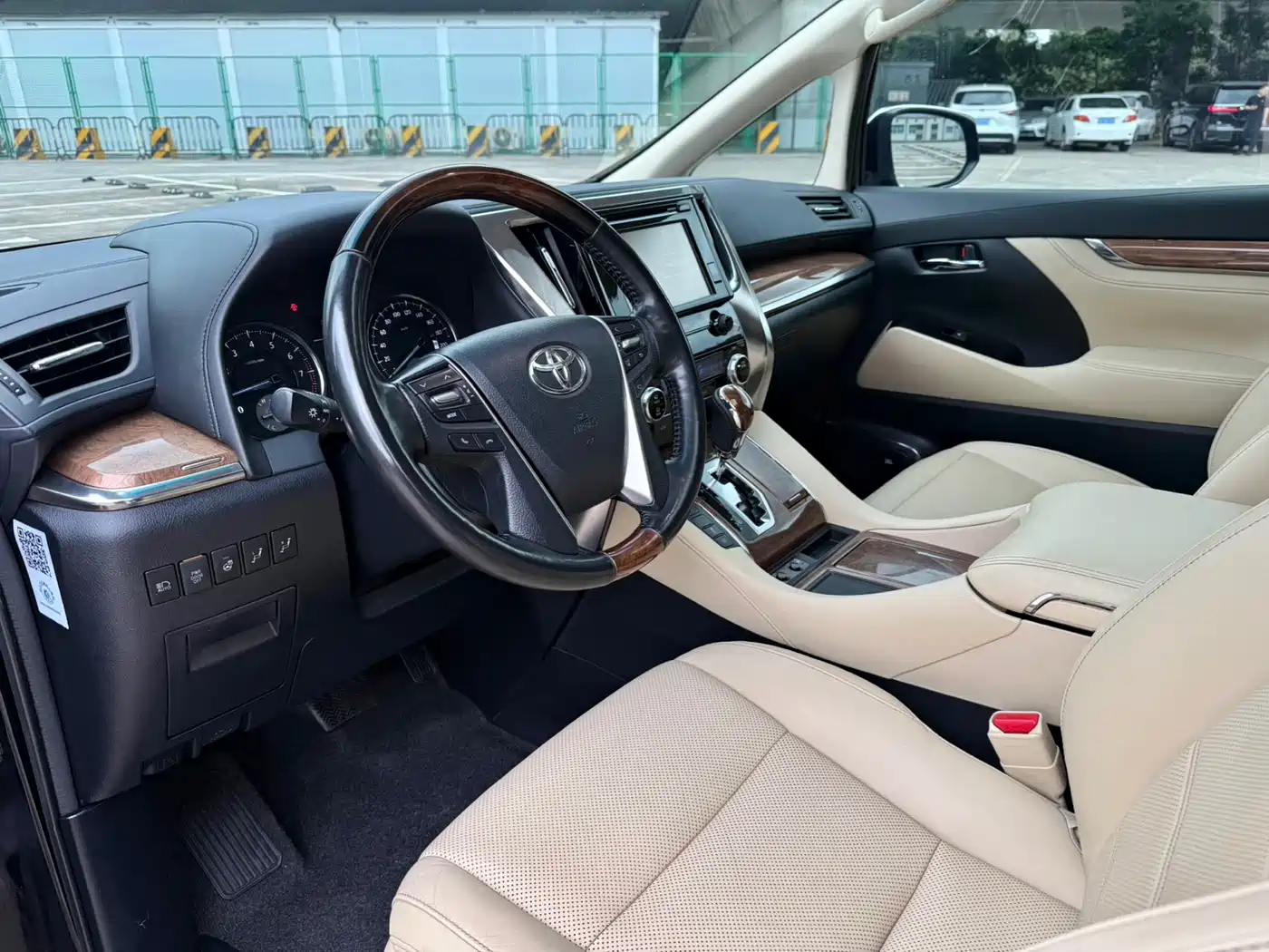 Toyota Alphard 2018 3.5L Premium фото 4