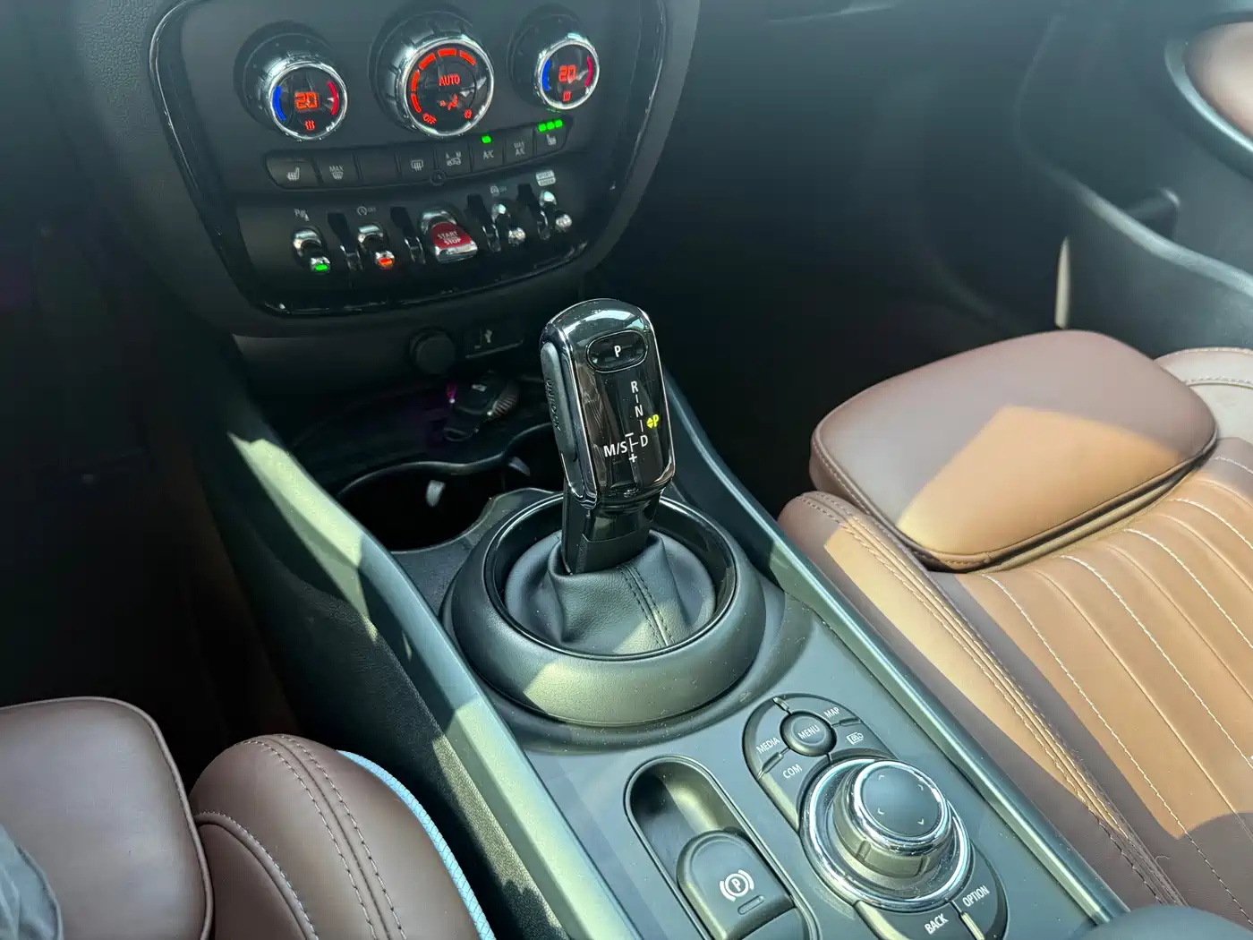 MINI CLUBMAN 2023 Final Edition The Last Gentleman Commemorative Edition фото 18