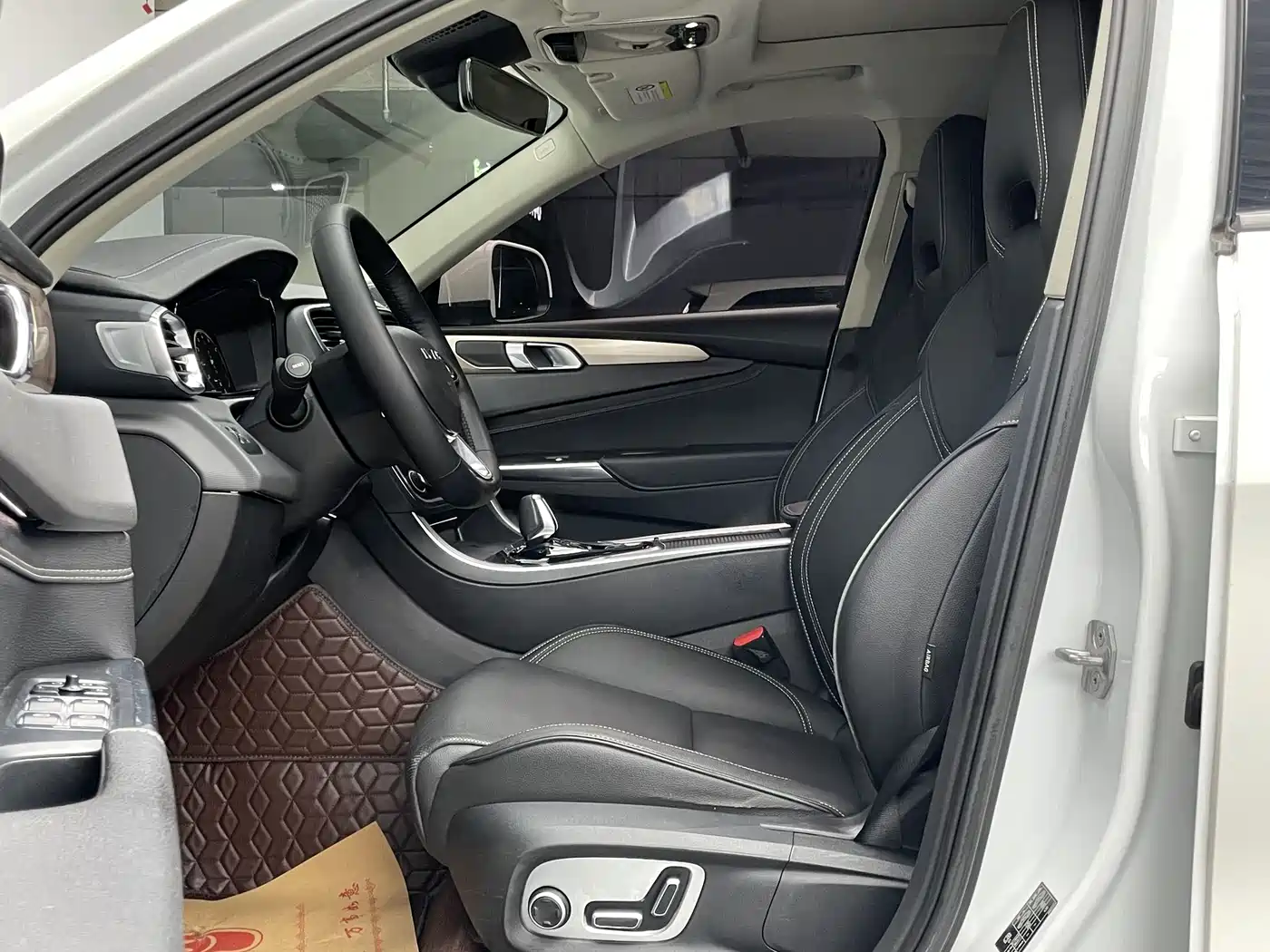 Lynk & Co 01 2019 2.0T 2WD Type Pro Version China V фото 5