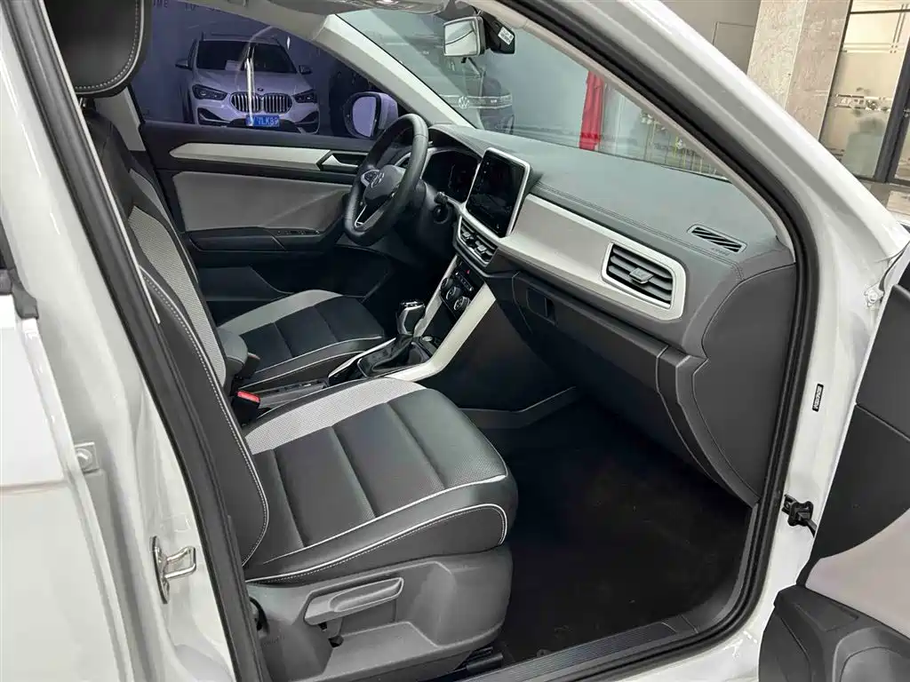 Volkswagen T-ROC 2023 280TSI DSG 2WD Time Edition фото 13