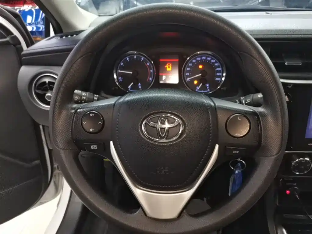 Toyota Corolla 2017 Facelift 1.2T S-CVT GL-i фото 11