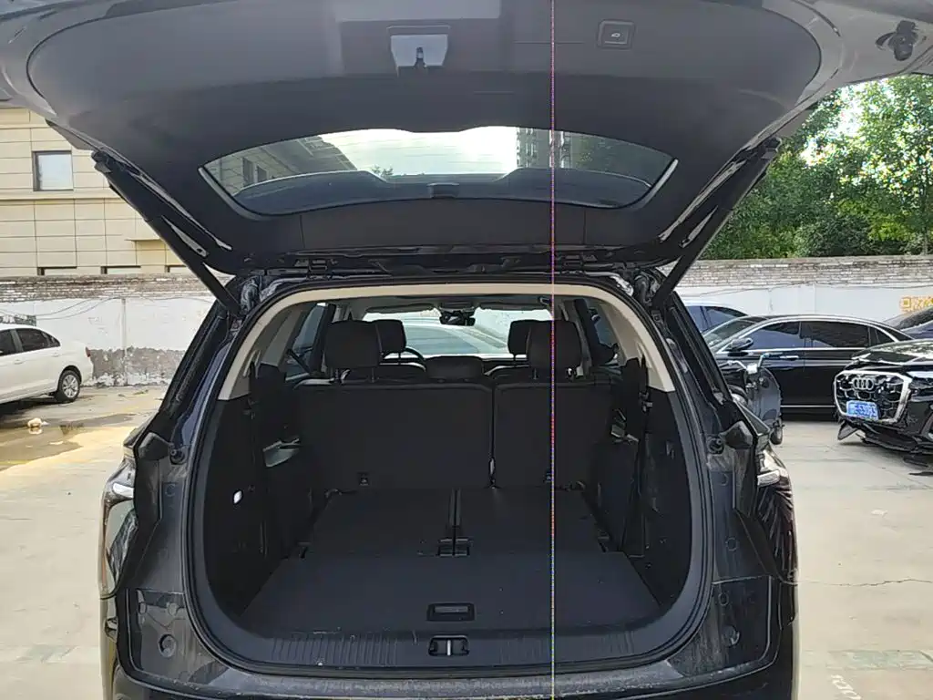 Hongqi HS7 PHEV 2024 2024 2.0T PHEV AWD Qichang Edition 7-seater