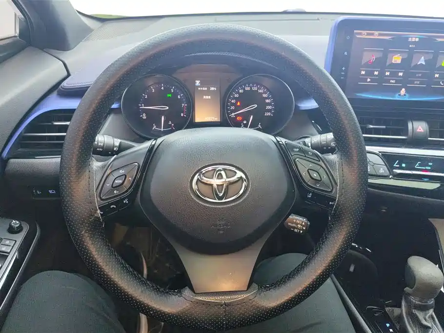 Toyota C-HR 2018 2.0L Leading Sunroof Edition China VI фото 15