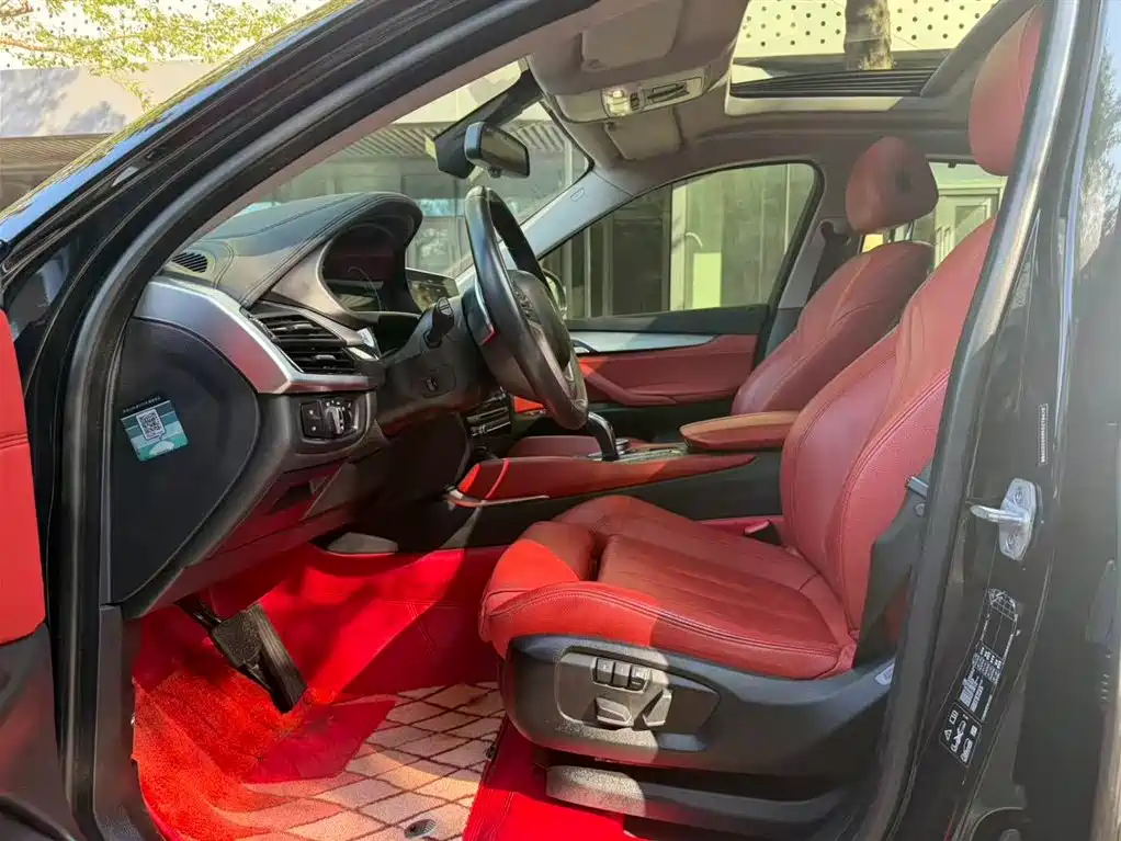 BMW X6 фото 15