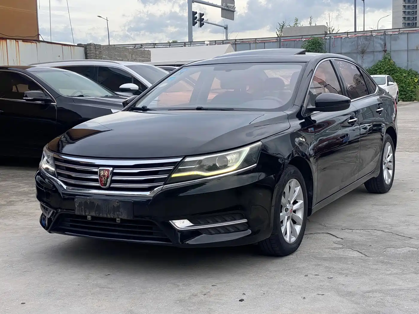 Photo 1 - Roewe i6