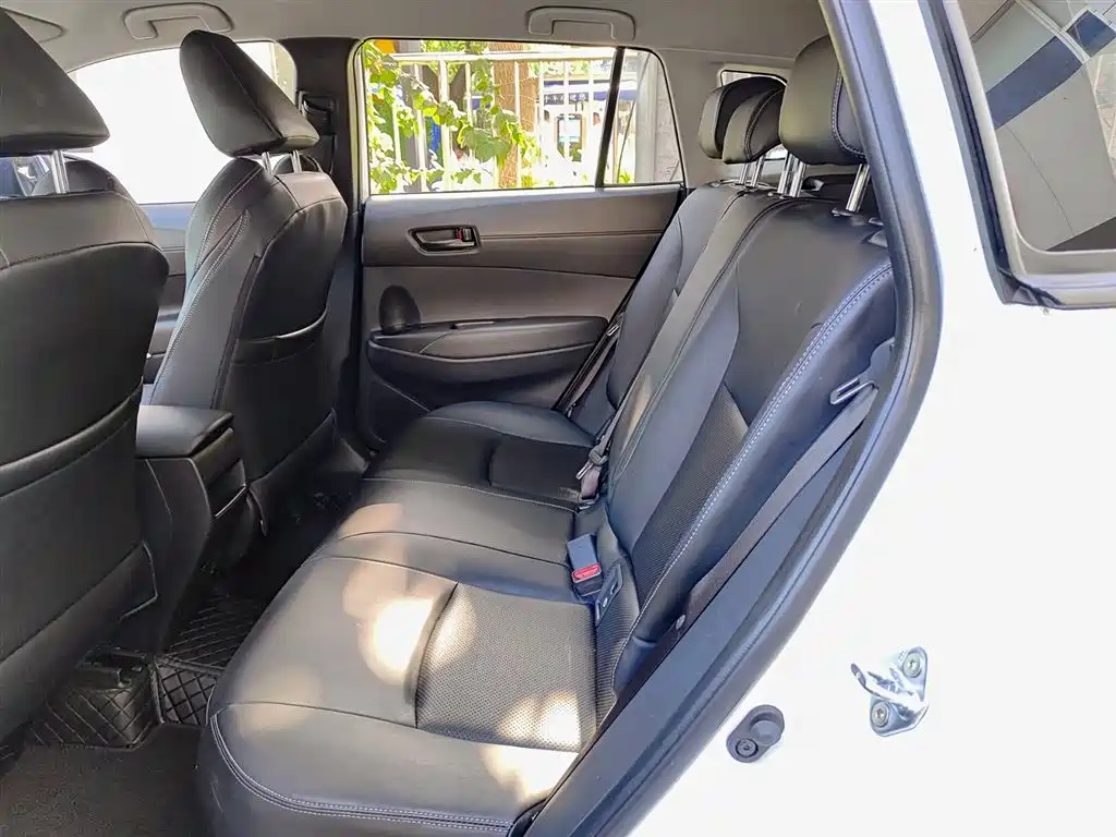 Toyota Wildlander 2022 2.0L CVT FWD Luxury Edition фото 8