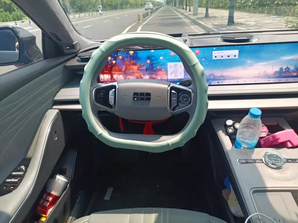 Geely Galaxy Galaxy E8 2024 2024 665km RWD Starship Voyager Edition