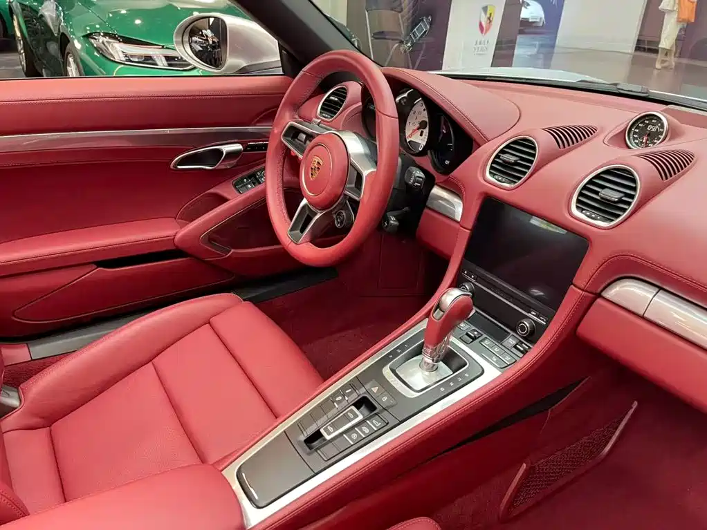 Porsche 718 2025 2022 Boxster 2.0T