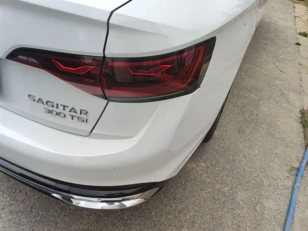 Volkswagen Sagitar 2023 300TSI DSG Surpassing Edition фото 8