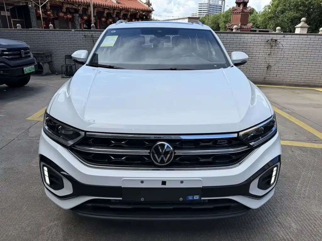 Volkswagen T-ROC 2026 2025 300TSI DSG 2WD Dawn Edition