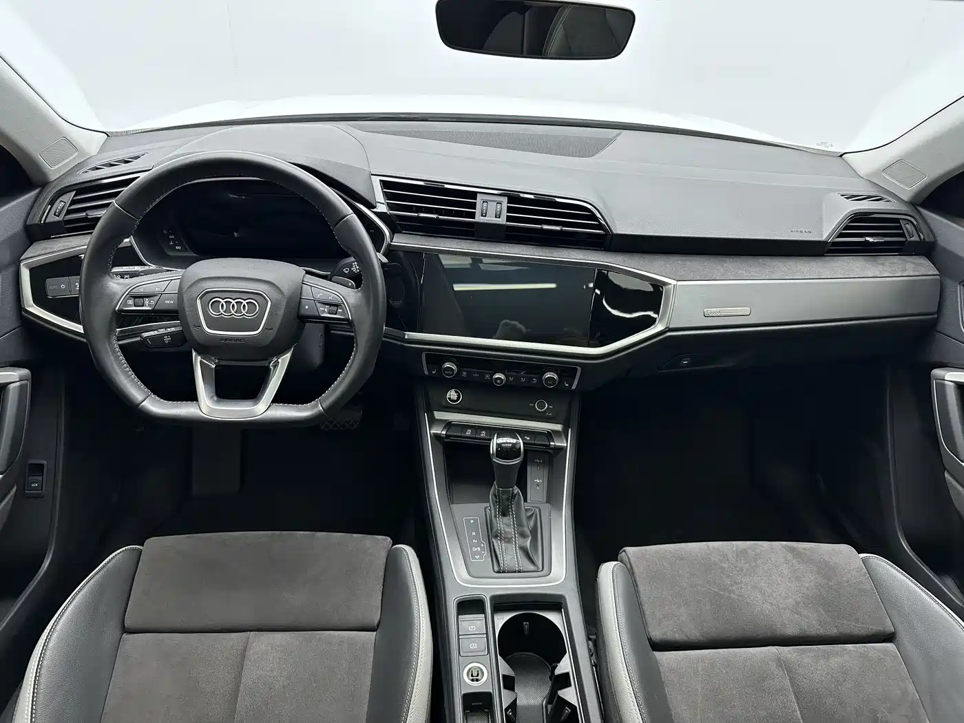 Audi Q3 2022 35 TFSI Fashion Dynamic фото 7