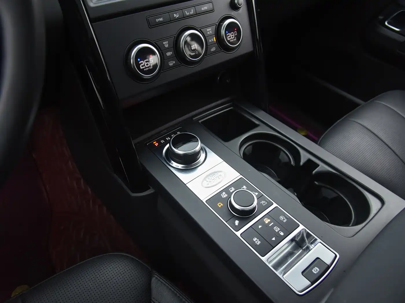 Land Rover Discovery 2019 3.0 SC V6 SE фото 11