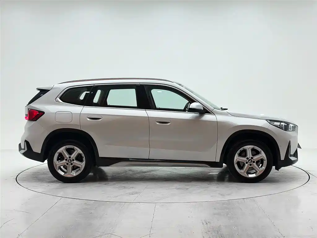 BMW X1 2023 sDrive20Li X Design Package фото 9