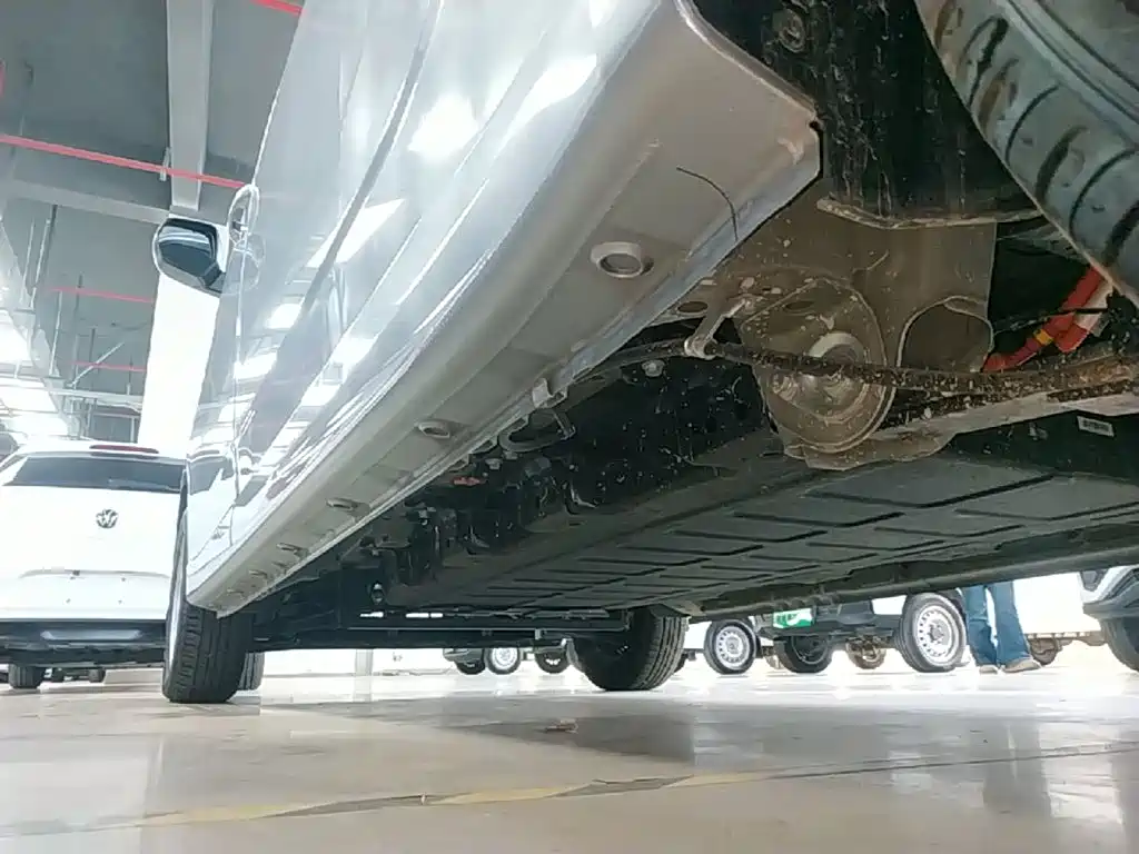 Wuling Motors Wuling Yangguang 2026 2024 300KM Comfort Bus Version 75kW