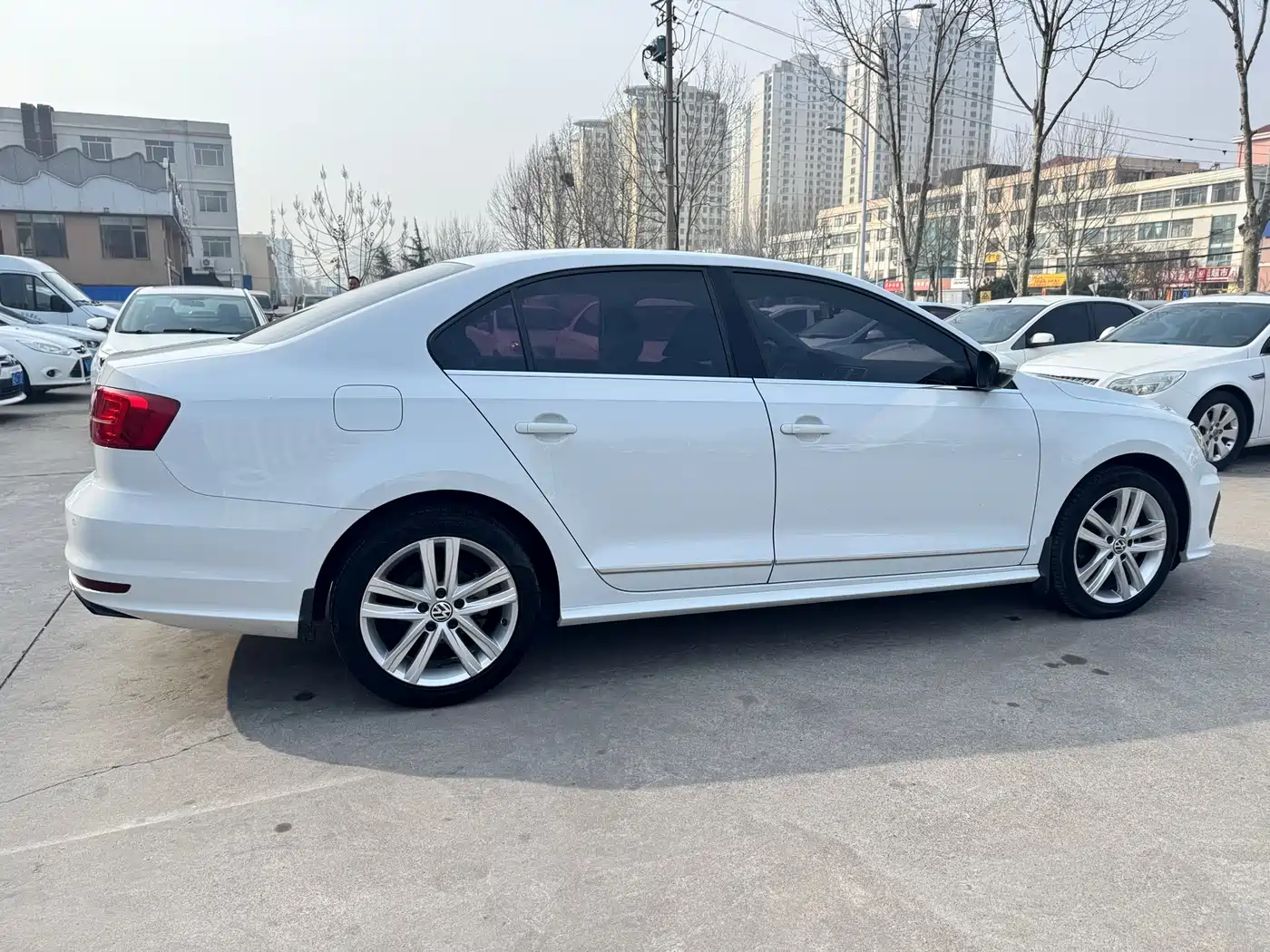 Volkswagen Sagitar 2018 280TSI DSG Spark Edition фото 3