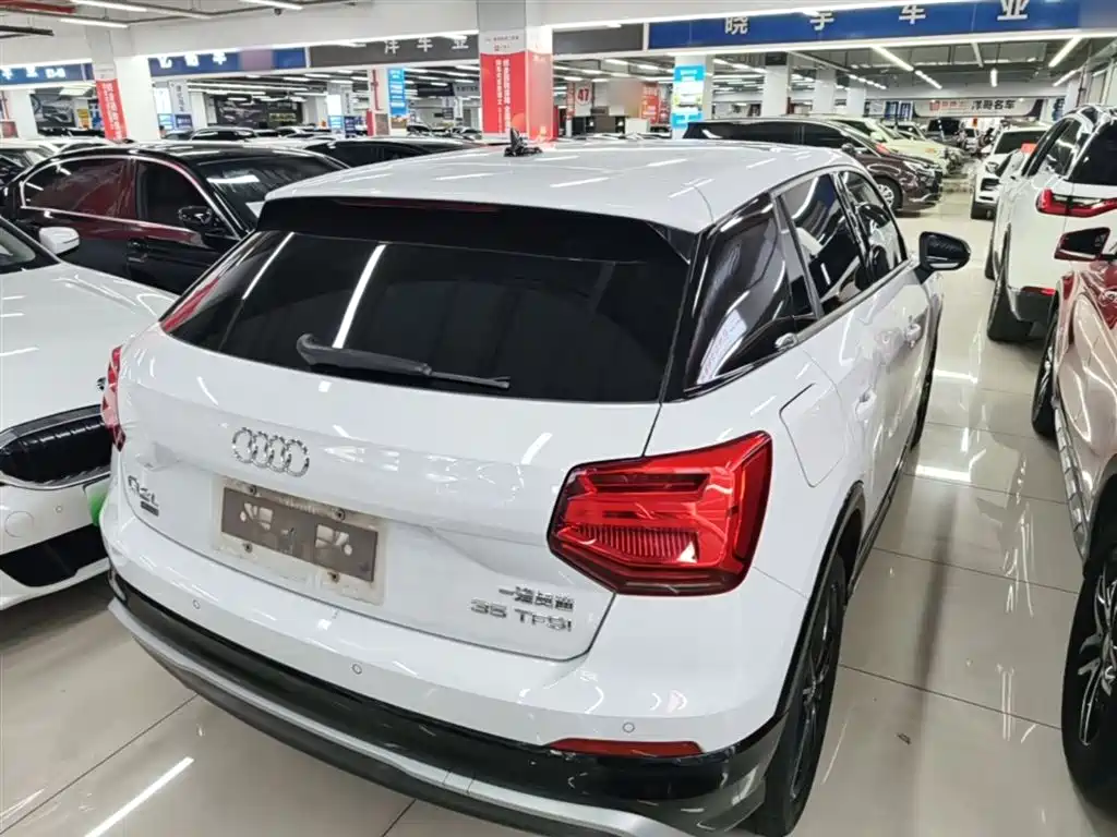 Audi Q2L 2020 35 TFSI Progressive Dynamic Model фото 7