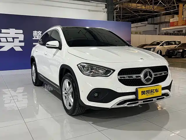 Mercedes-Benz GLA 2021