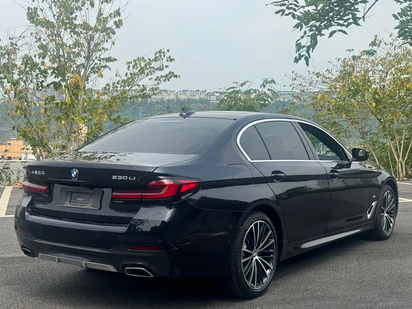 BMW 5 Series 2022 530Li Leading M Sport Package фото 6
