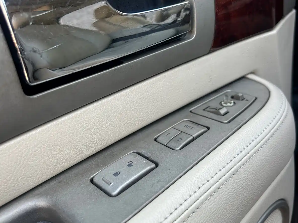 Lincoln Navigator 2005 2004 Model 5.4L